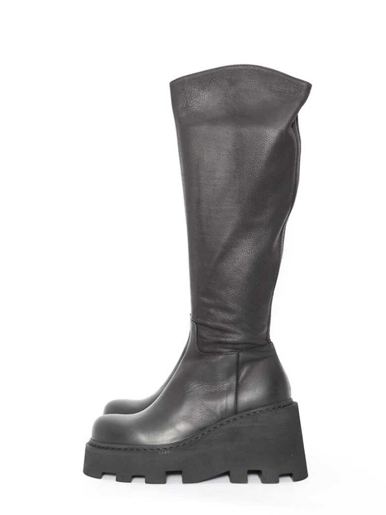 Lofina - Long boot with zipper