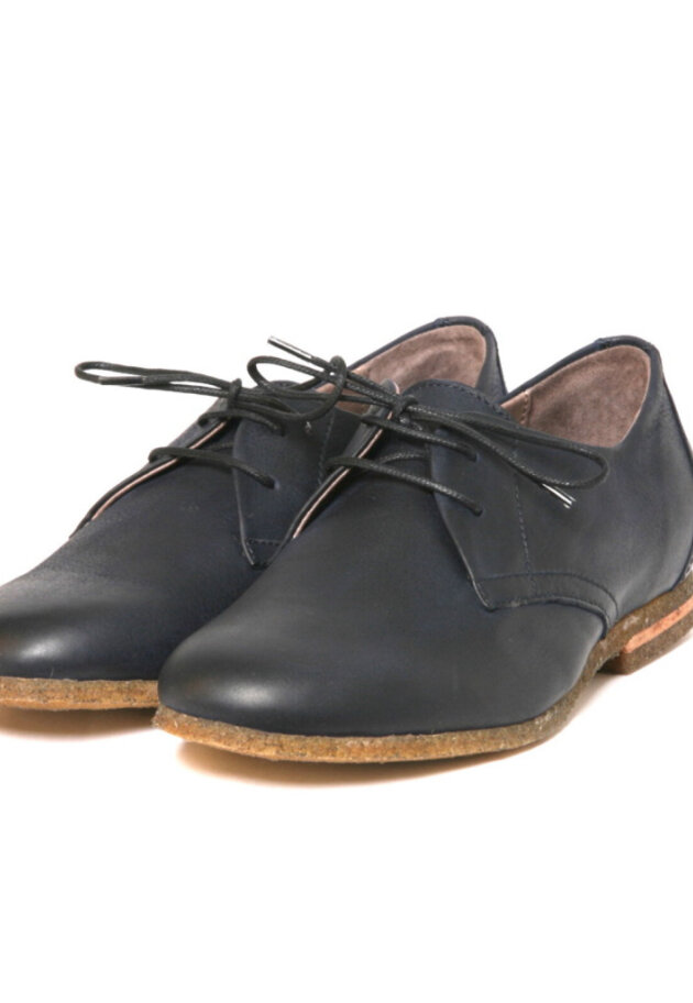 Lofina - Low shoe with shoelace and a raw rubber sole
