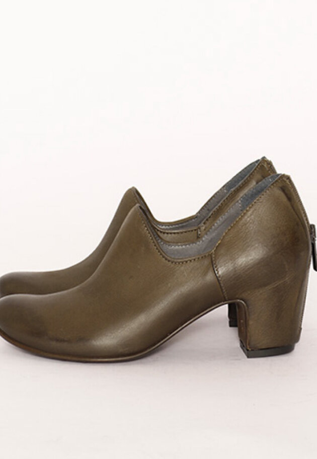 Lofina - Shoe with a low cut