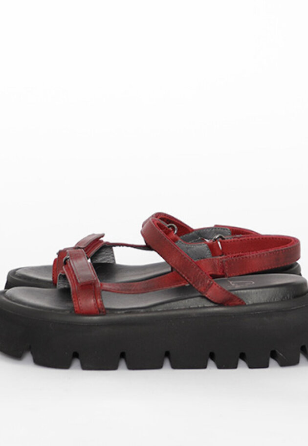 Lofina - Sandal med velcro