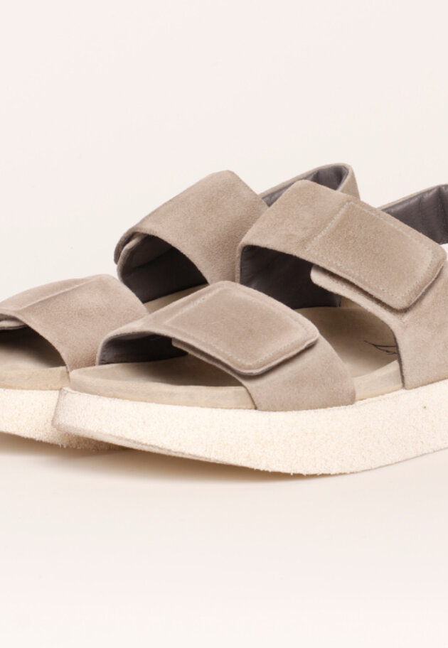 Lofina - Sandal i ruskind med velcro