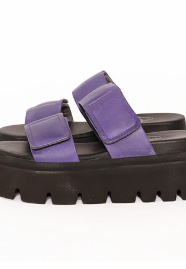 Lofina - Sandal med microsål og velcro