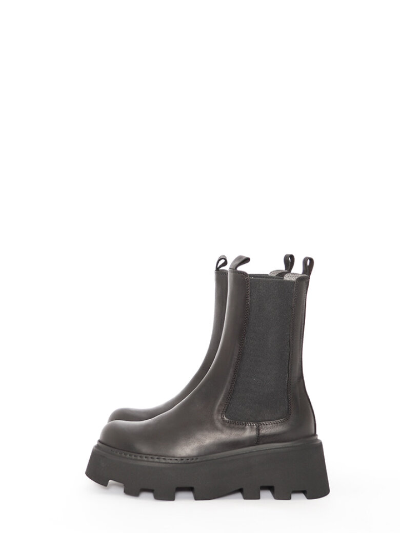Lofina - Lofina boots with a chunky sole
