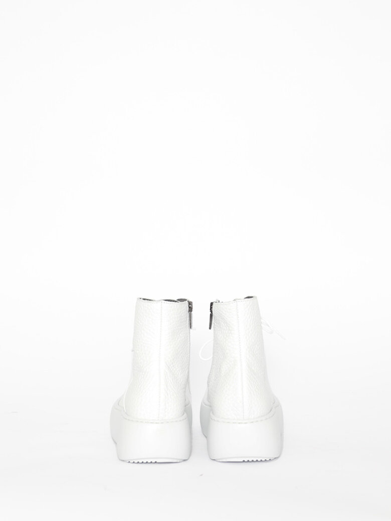 Lofina - Short boot with laces and zipper