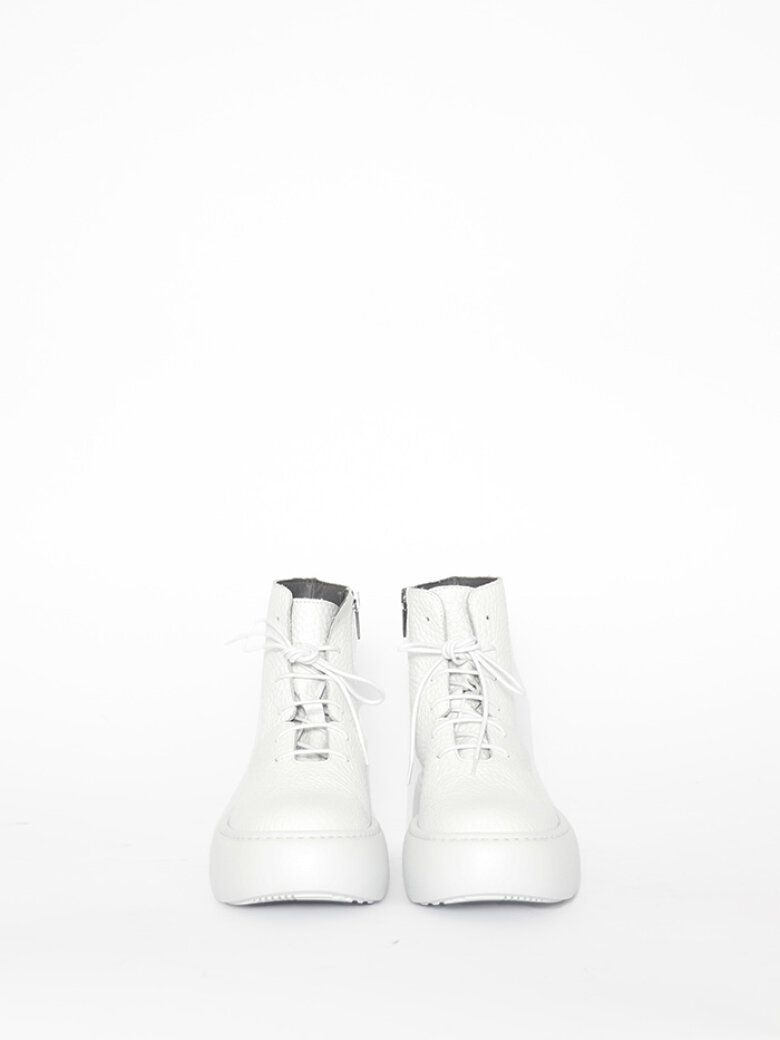 Lofina - Short boot with laces and zipper