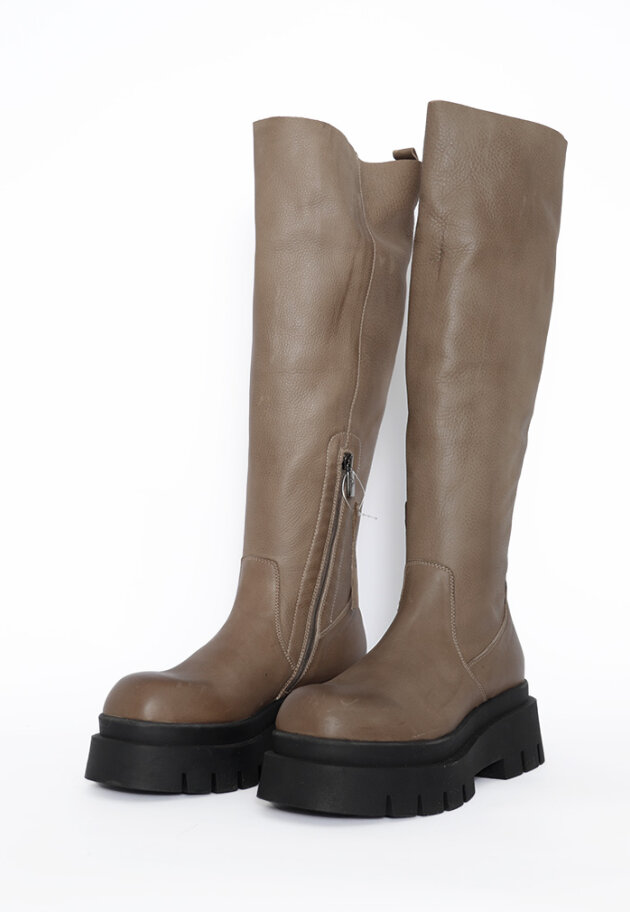 Lofina - Long boot with zipper