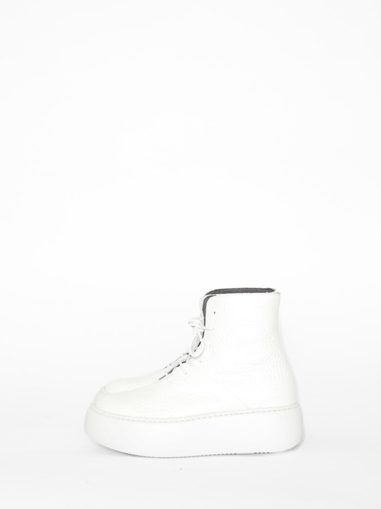 Lofina - Short boot with laces and zipper