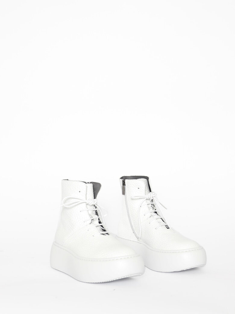 Lofina - Short boot with laces and zipper
