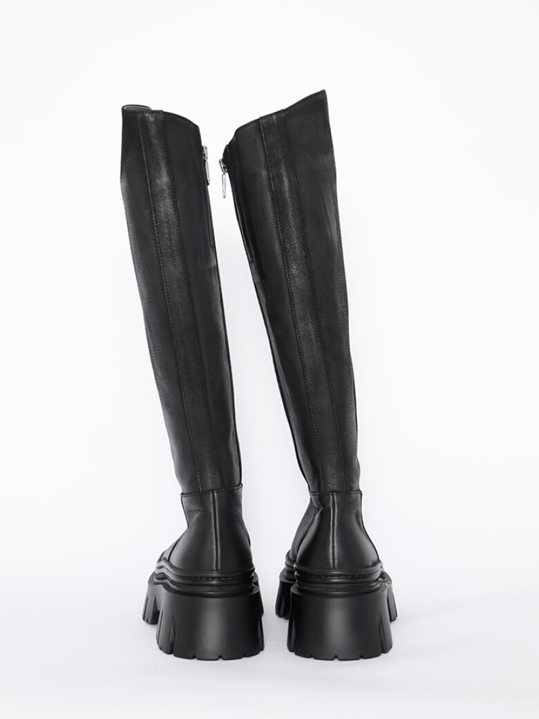Lofina - Long boot with zipper