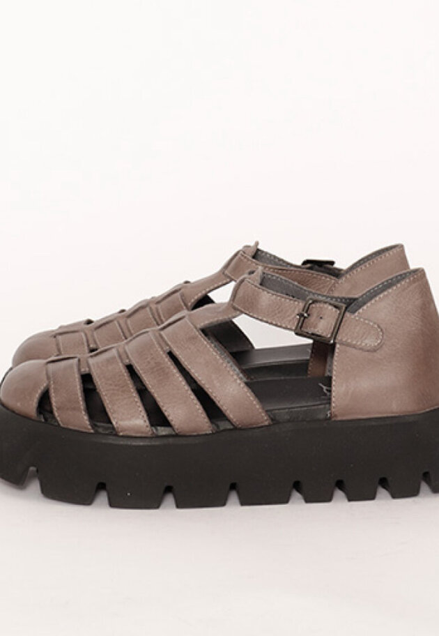 Lofina - Sandal with a chunky micro sole 