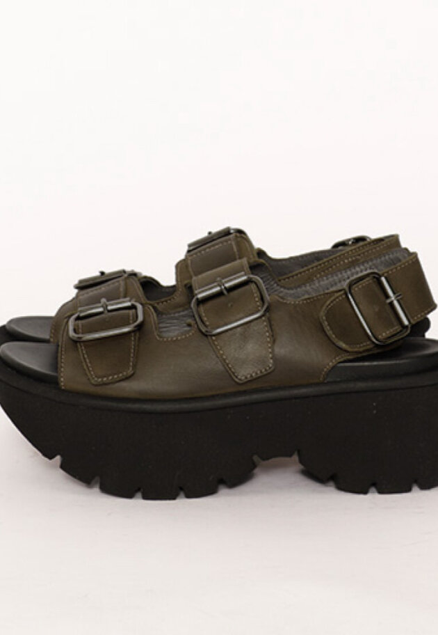 Lofina - Lofina sandal med spænder