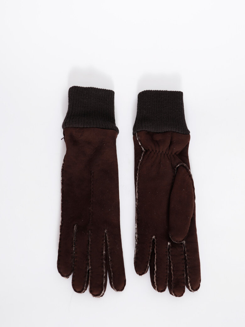 Gloves made in sheepskin