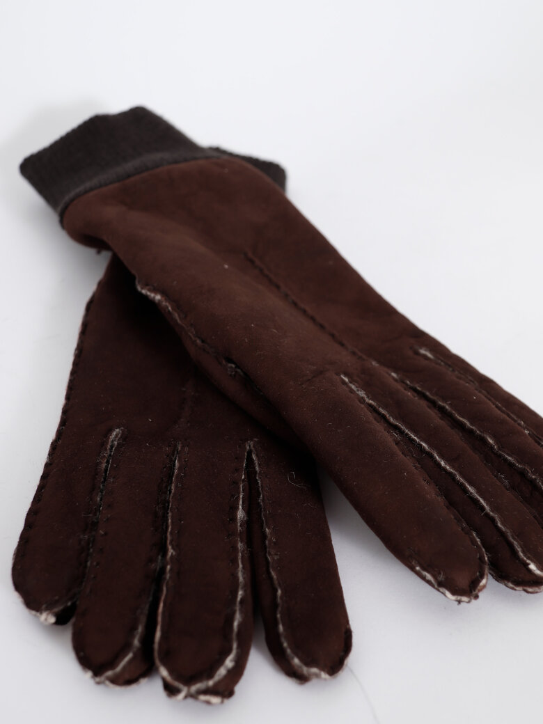 Gloves made in sheepskin