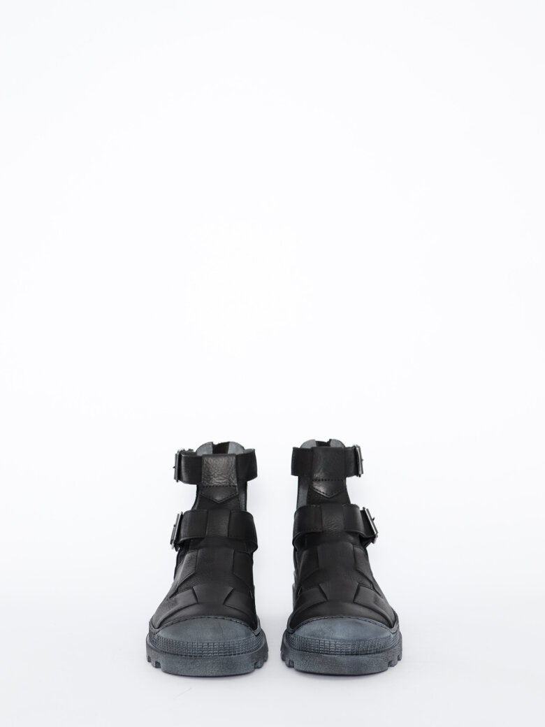 Lofina - Open shoe with buckles and zipper
