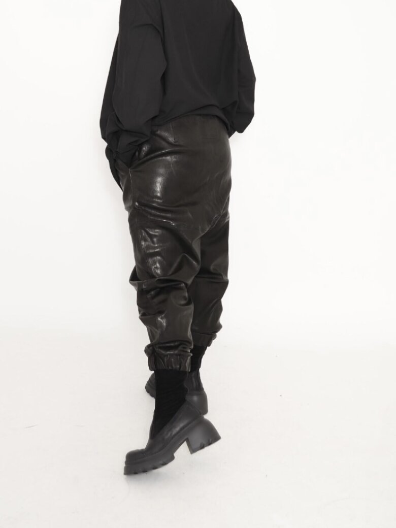 Sort Aarhus - Oversize stretch leather joggings with elastic in the waist