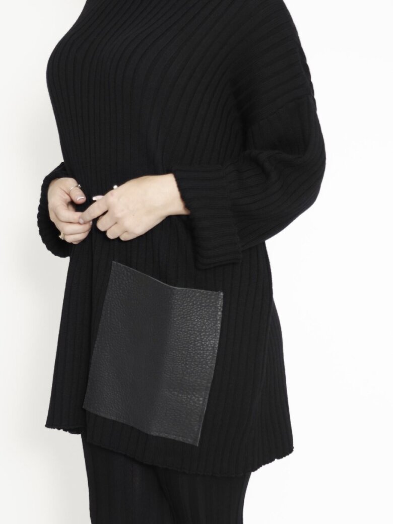 Sort Aarhus - Knit with leather pocket
