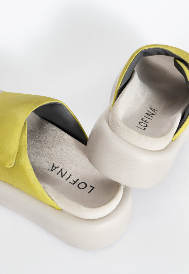 Lofina - Sandal with velcro closure