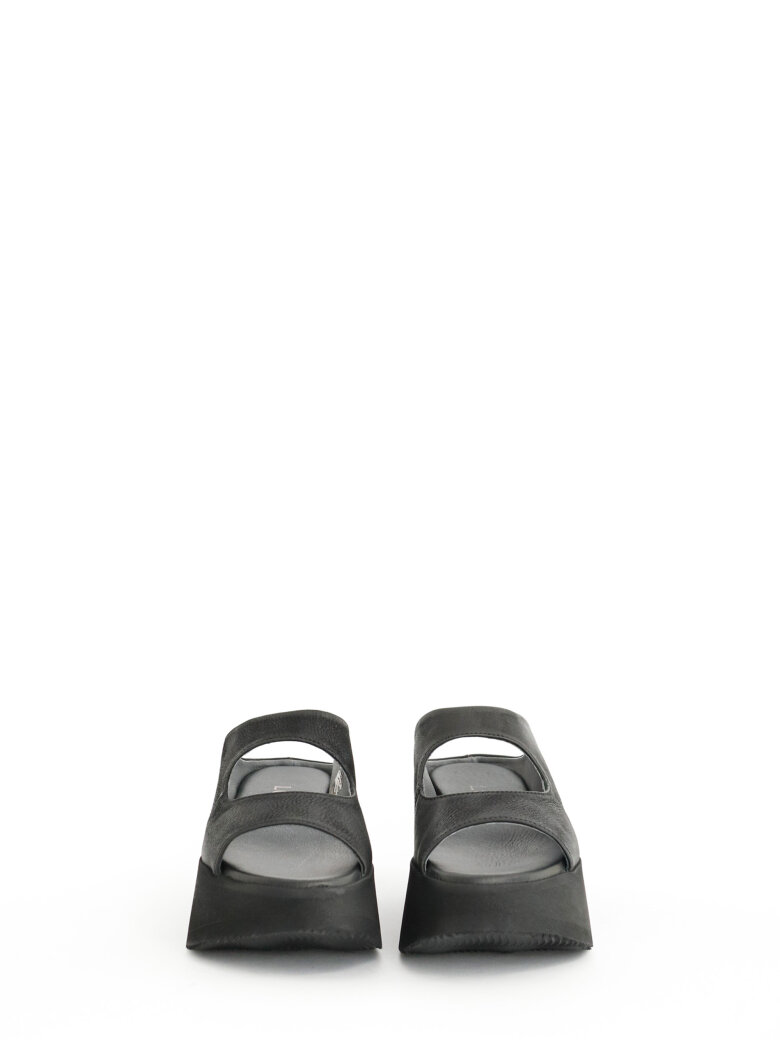 Lofina - Sandal with open toe