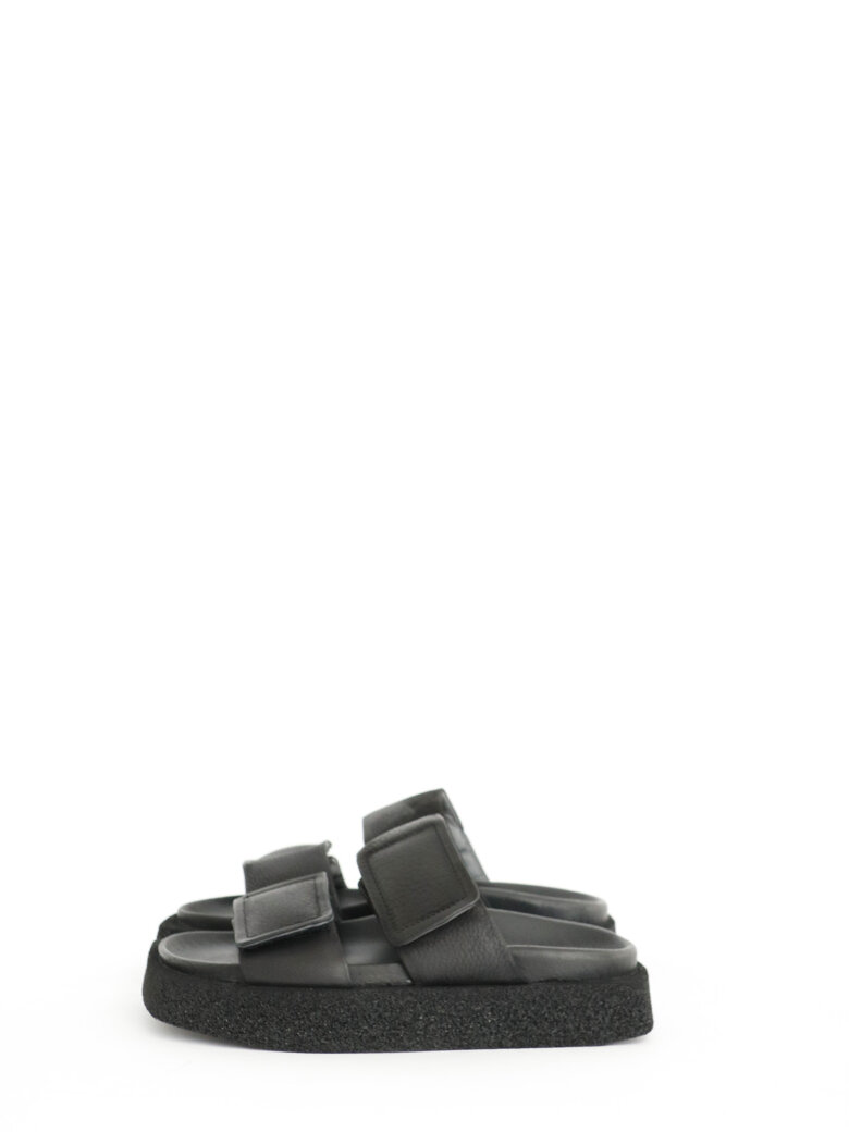 Lofina - Squared sandal with velcro
