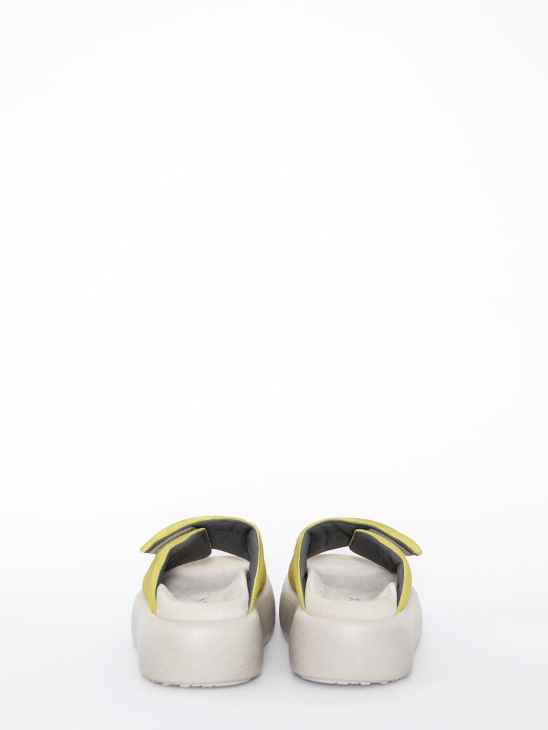 Lofina - Sandal with velcro closure