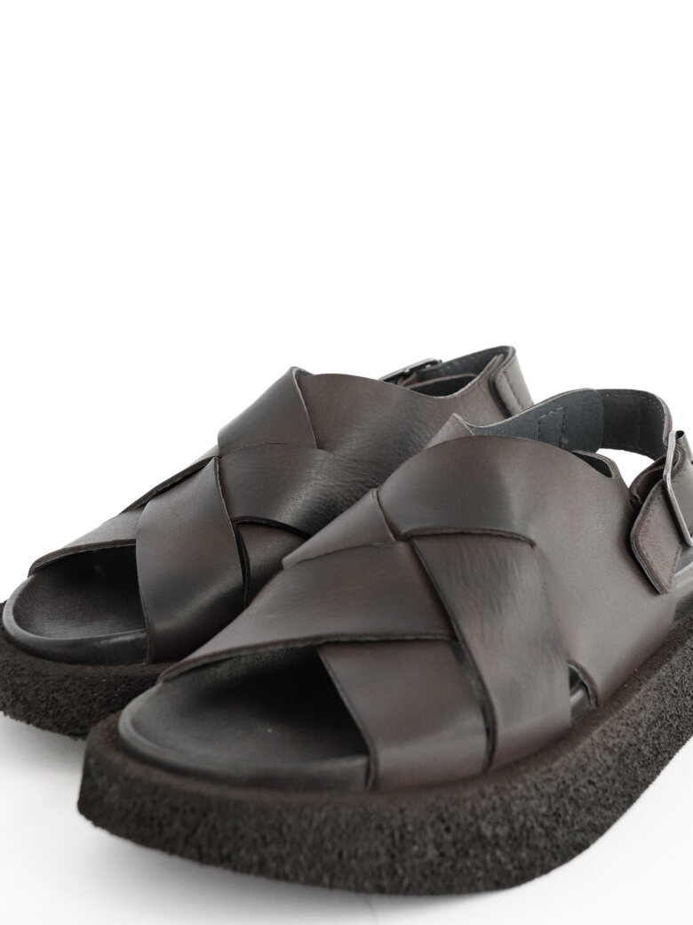 Lofina - Sandal with adjustable buckle