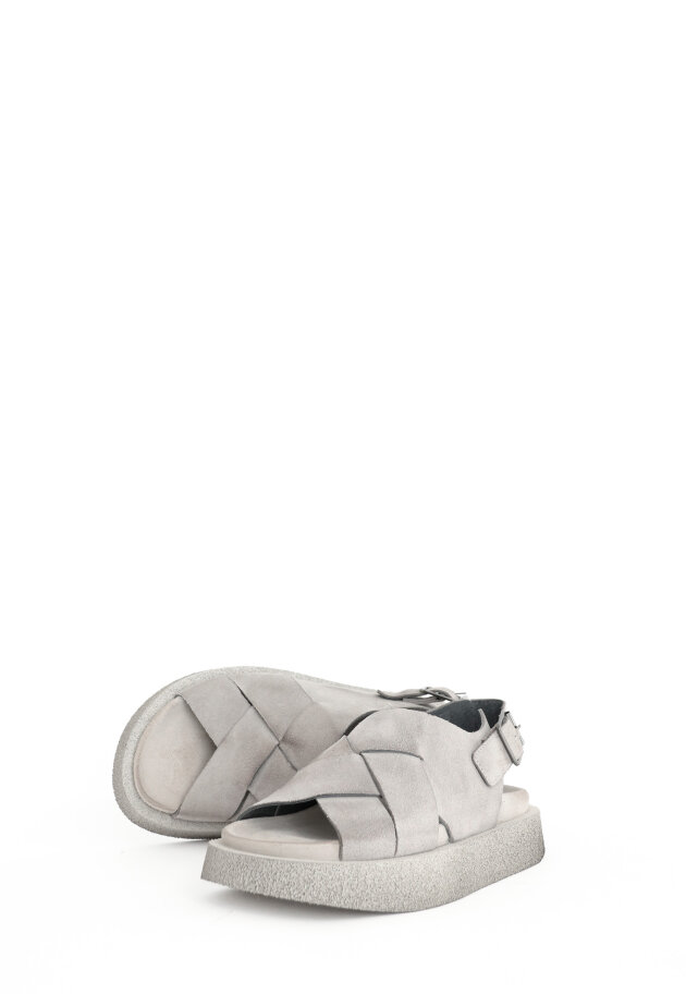 Lofina - Sandal with adjustable strap