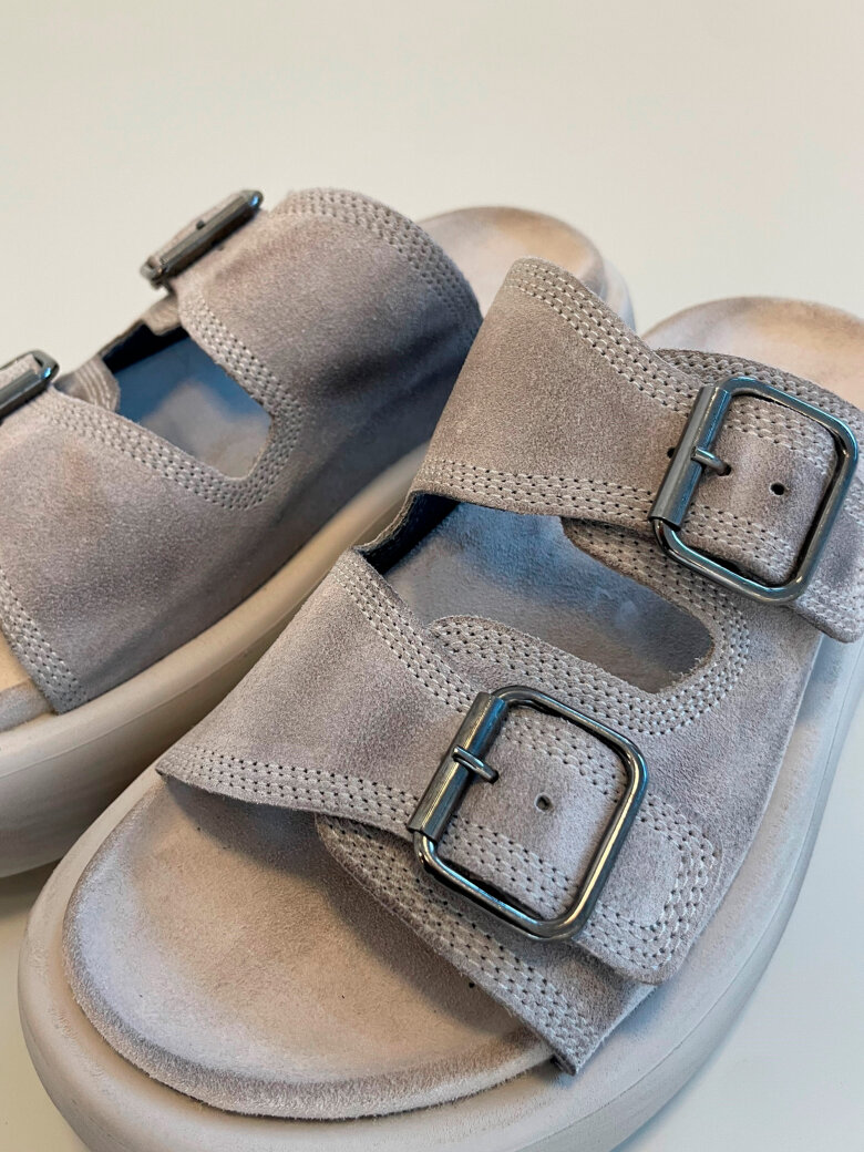 Lofina - Sandal with two buckles
