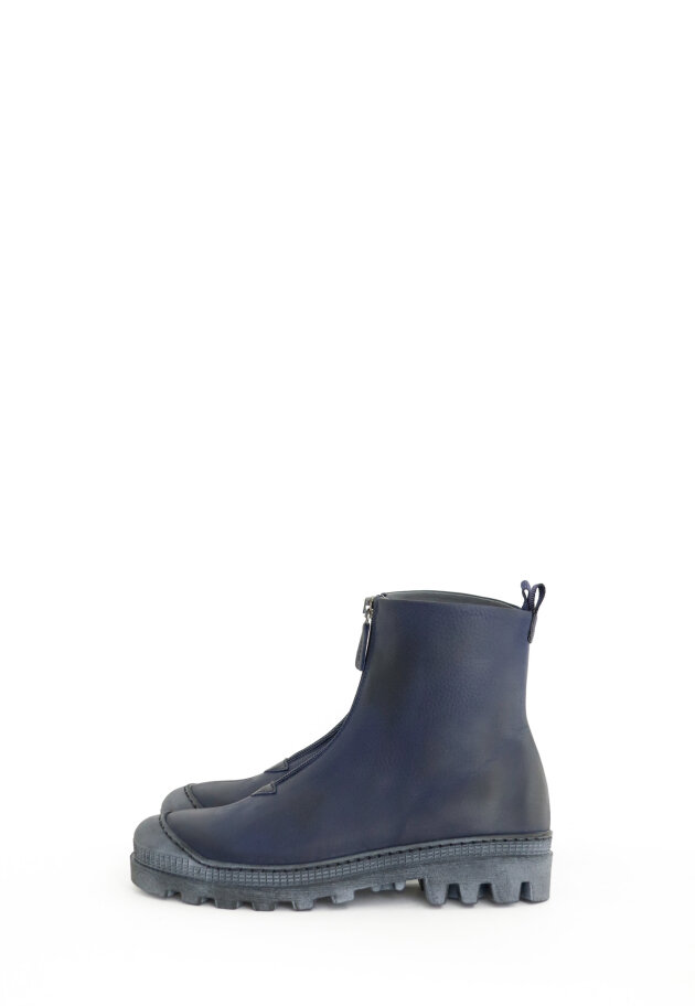 Lofina - Boot with front zipper