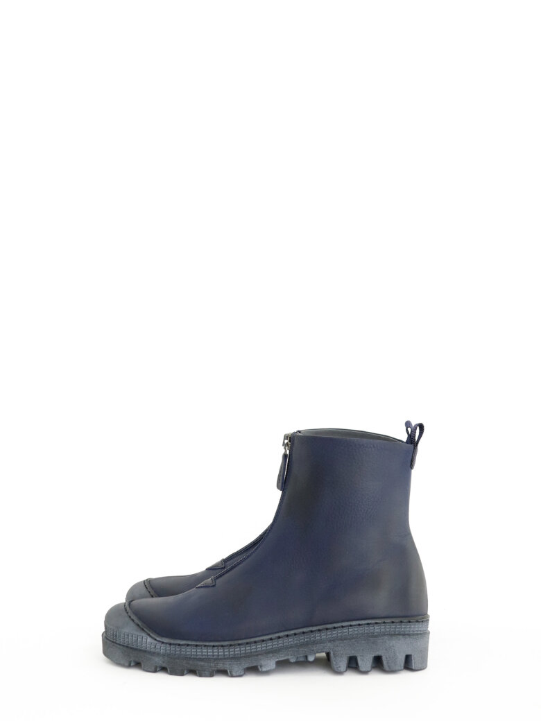 Lofina - Boot with front zipper