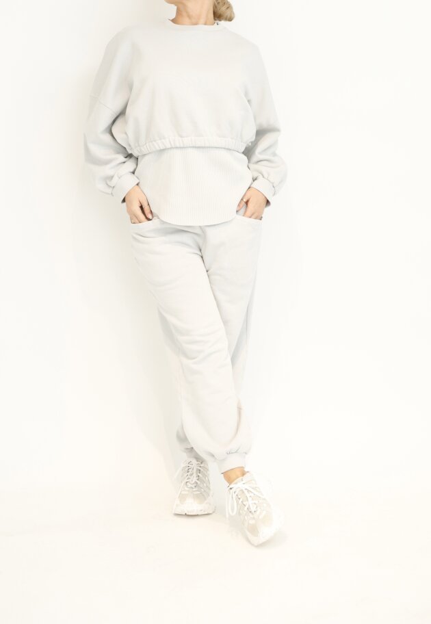 Sort Aarhus - Cropped sweat shirt in organic cotton