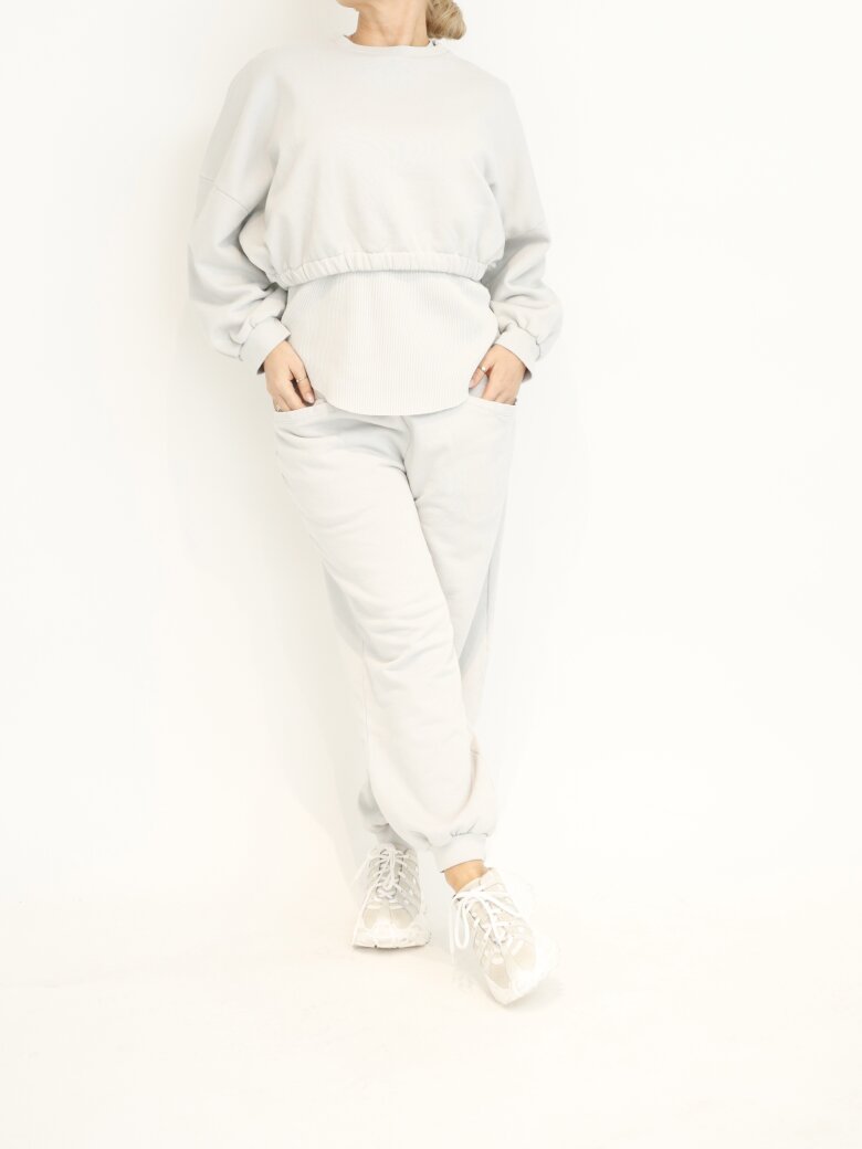 Sort Aarhus - Cropped sweatshirt i økologisk bomuld