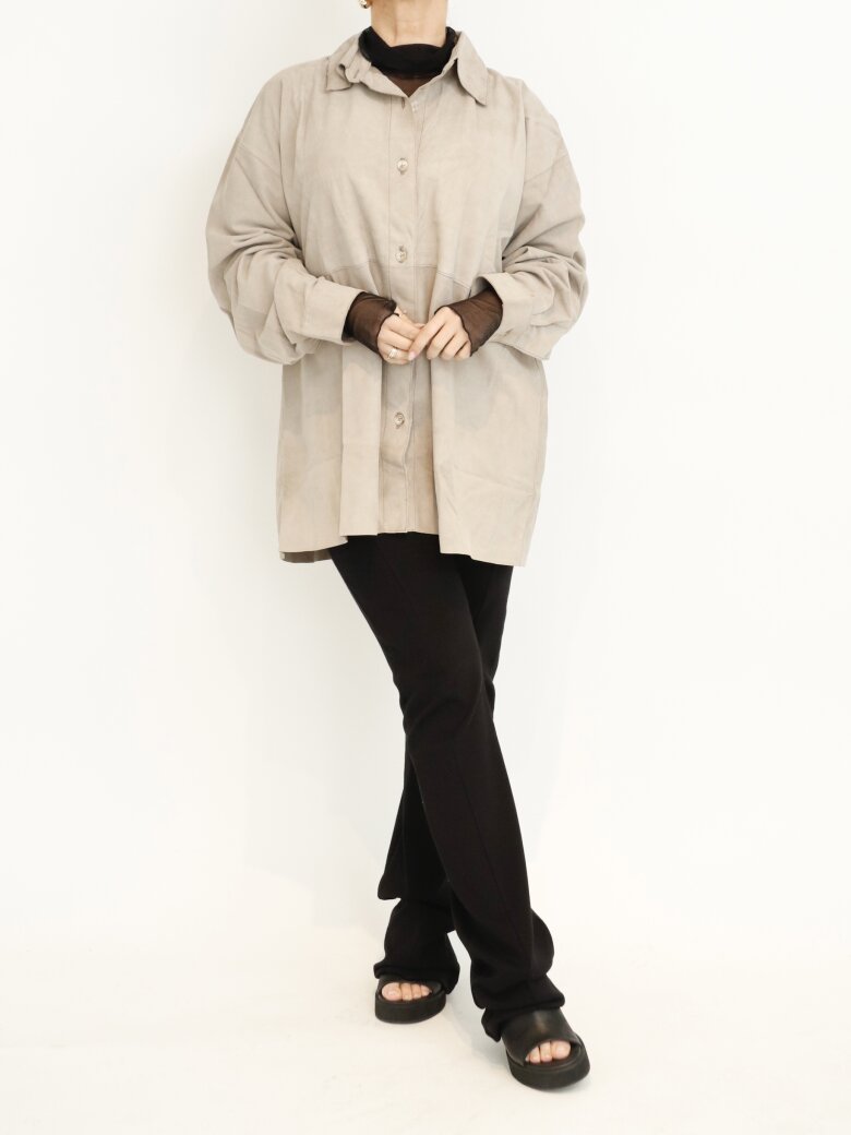 Sort Aarhus - Suede leather shirt with long sleeves and buttons