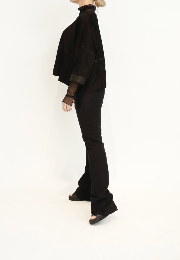 Sort Aarhus - Suede leather blouse with wide sleeves and neckline