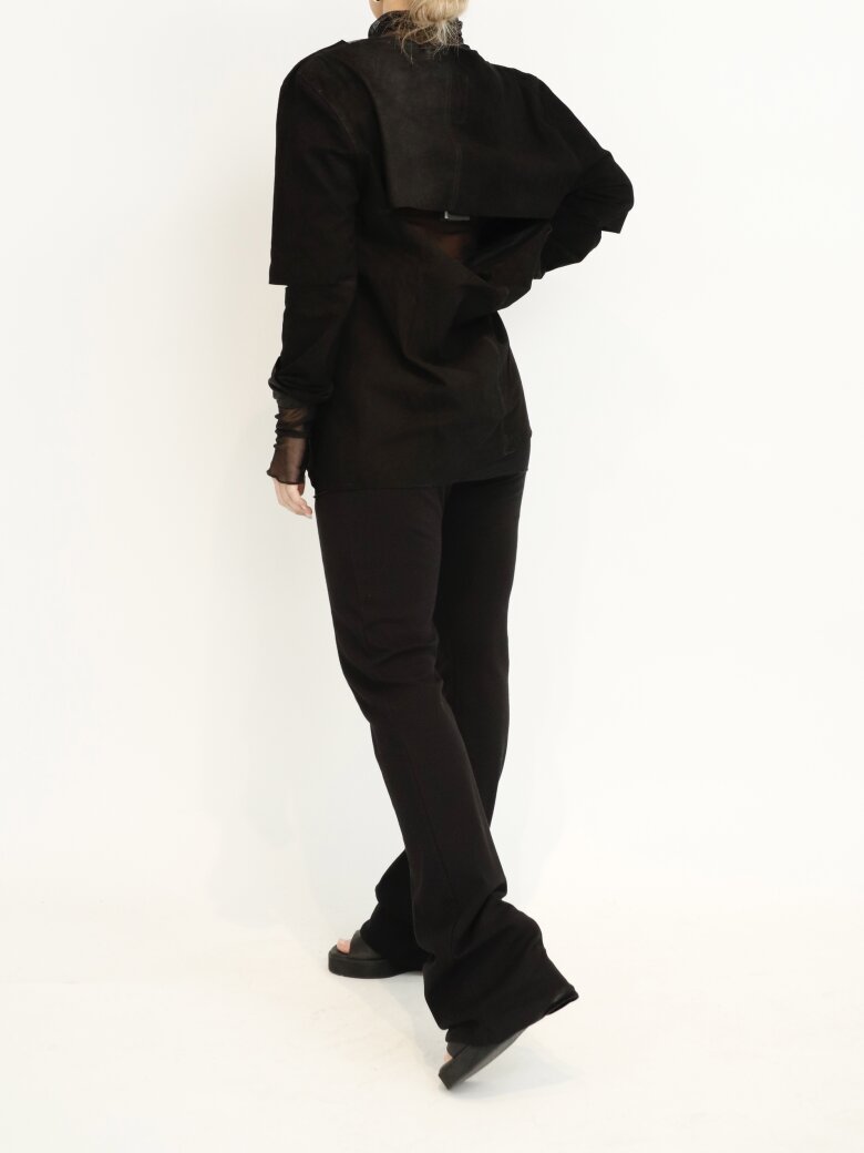 Sort Aarhus - Suede leather blouse with long sleeves and an open back