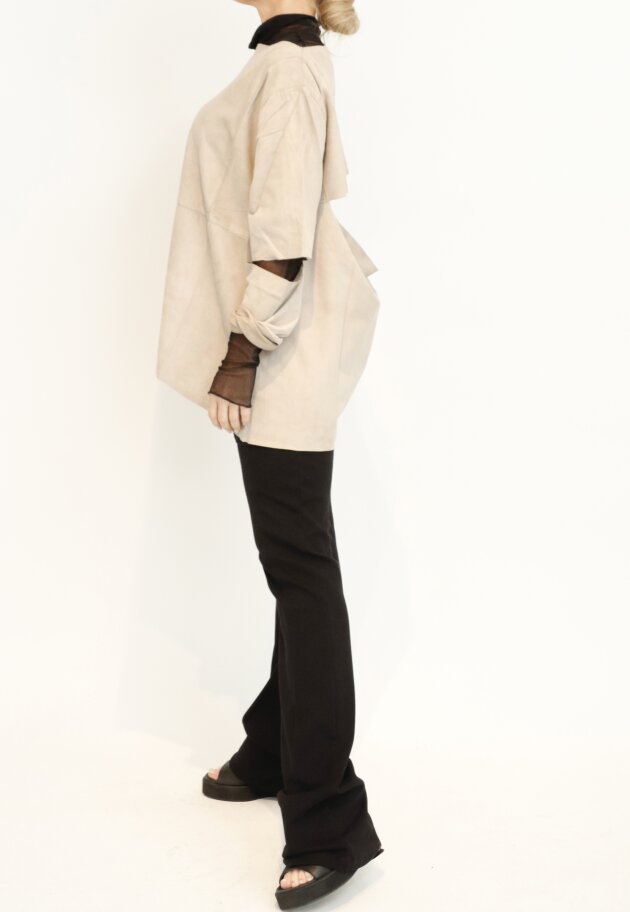 Sort Aarhus - Suede leather blouse with long sleeves and an open back