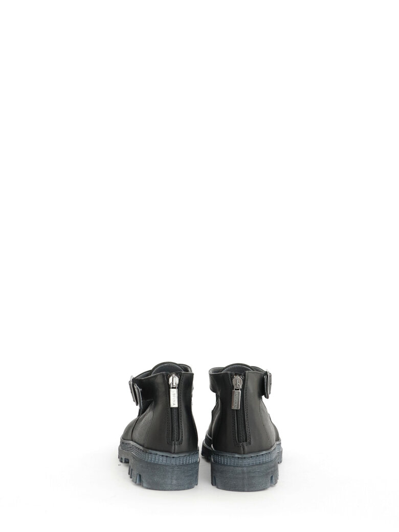 Lofina - Open shoe with buckle and zipper