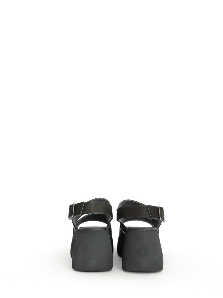 Lofina - Sandal med spænde