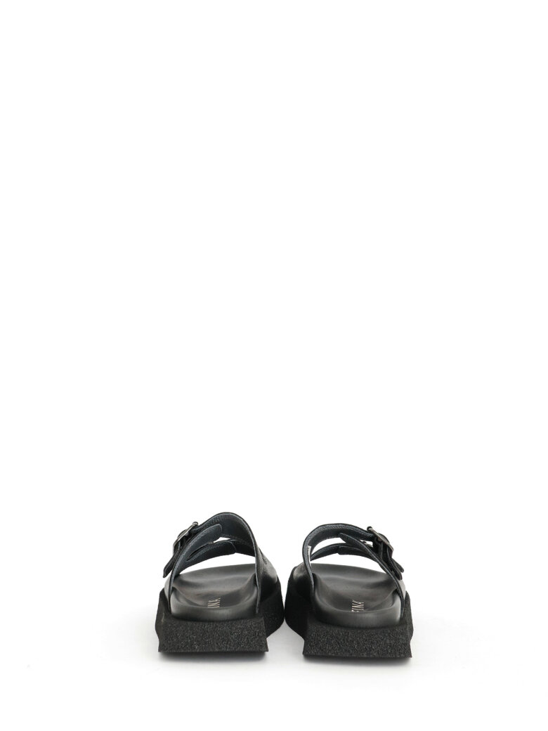 Lofina - Squared sandal with buckles