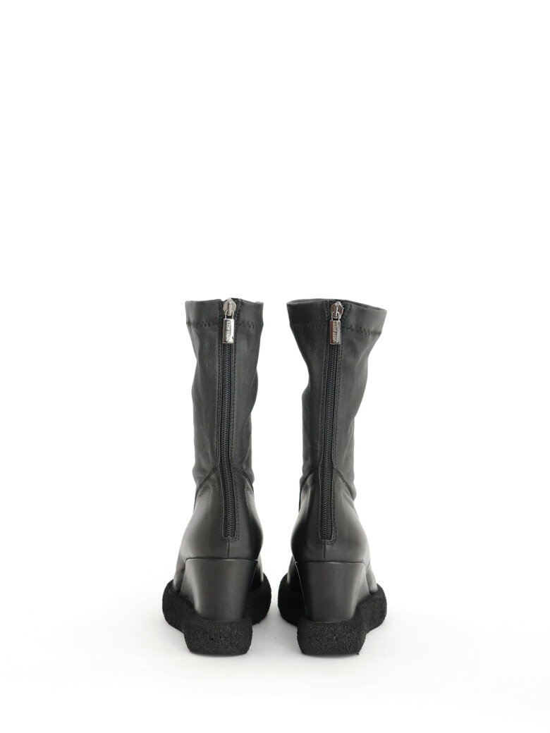 Lofina - Boot with wedge heel