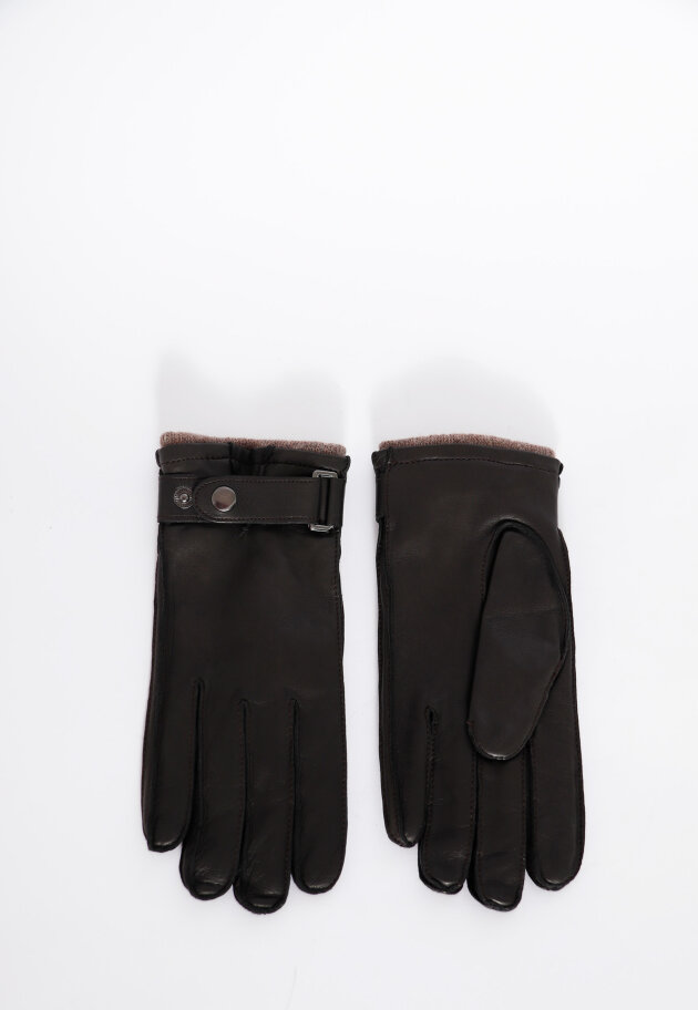 Gloves made in lam skin and lined with cashmere