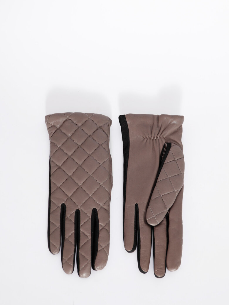 Gloves made in lam skin and lined with cashmere