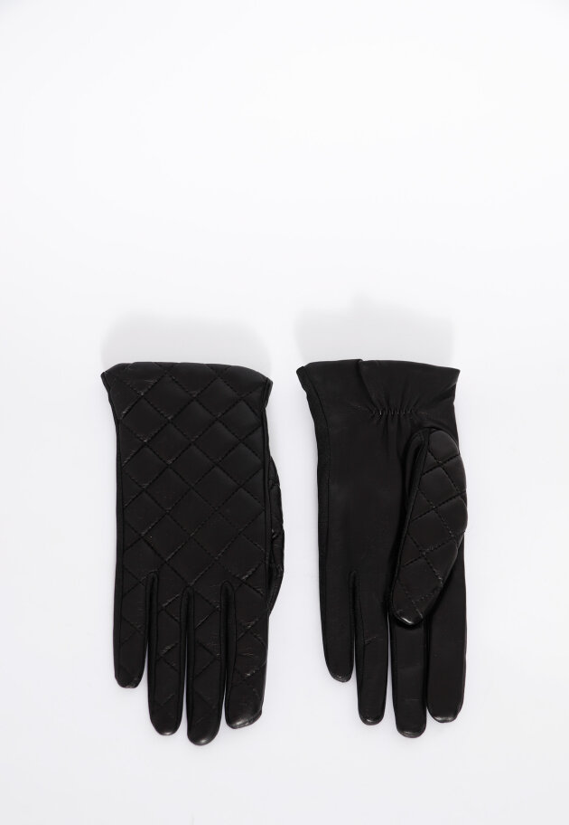 Gloves made in lam skin and lined with cashmere