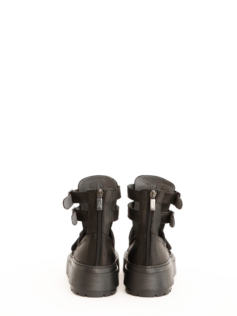 Sort Aarhus - Open shoe with buckles