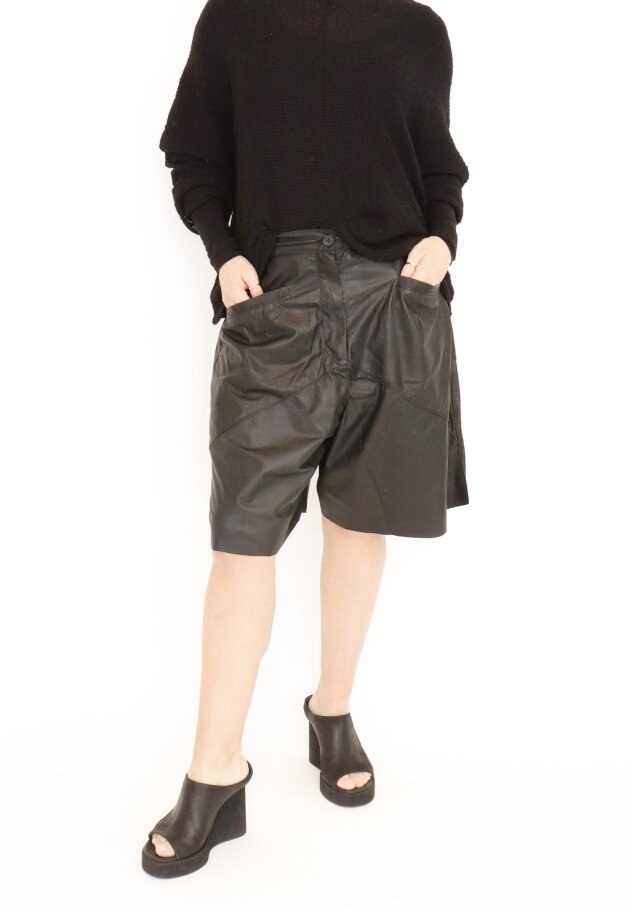 Sort Aarhus -  Shorts i lamb leather