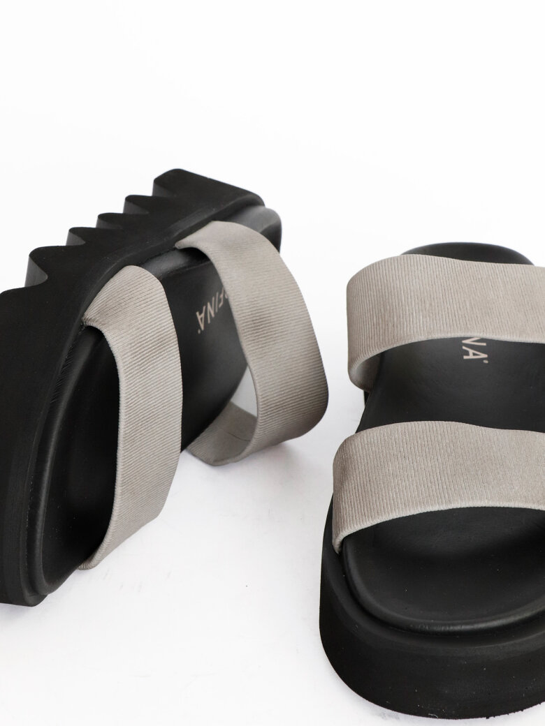 Lofina - Sandal med elastik