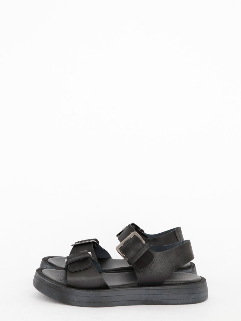 Lofina - Sandal med gummisål og spænde