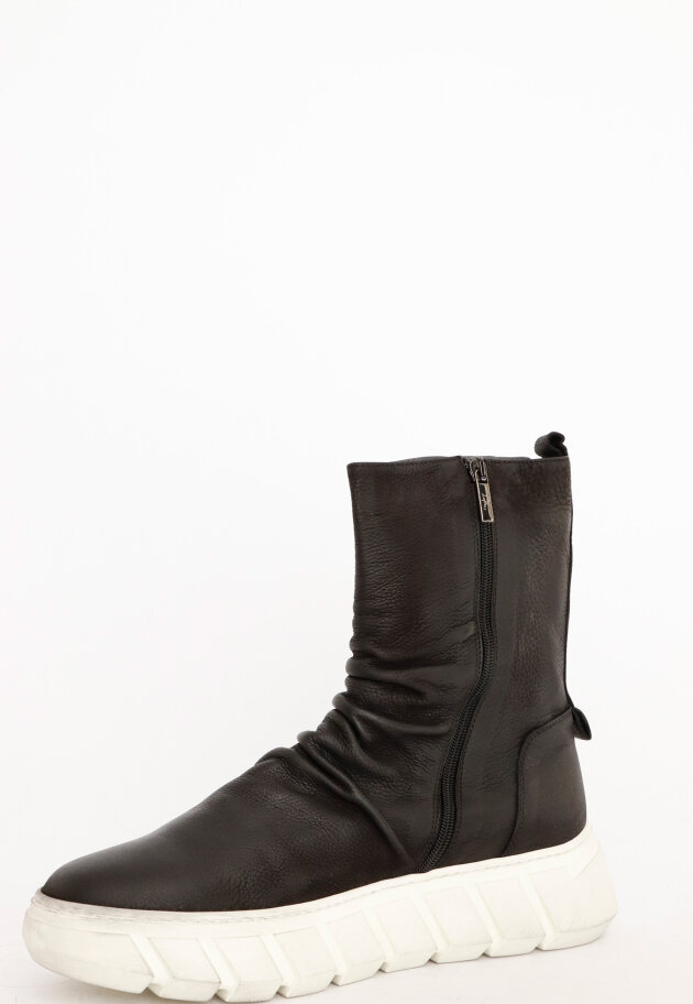 Lofina - Men's bootie with a white sole and zippers