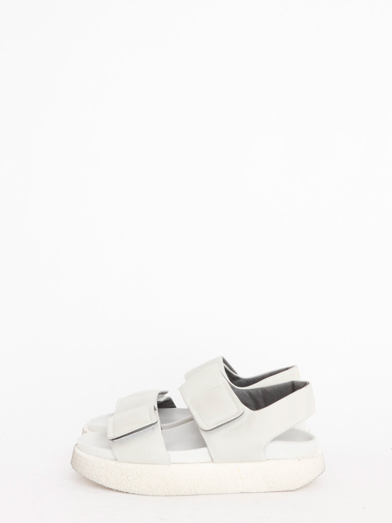 Lofina - Sandal med microsål og velcro