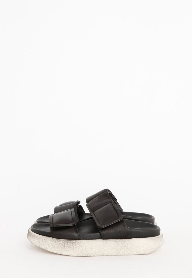 Lofina - Sandal med microsål og velcro