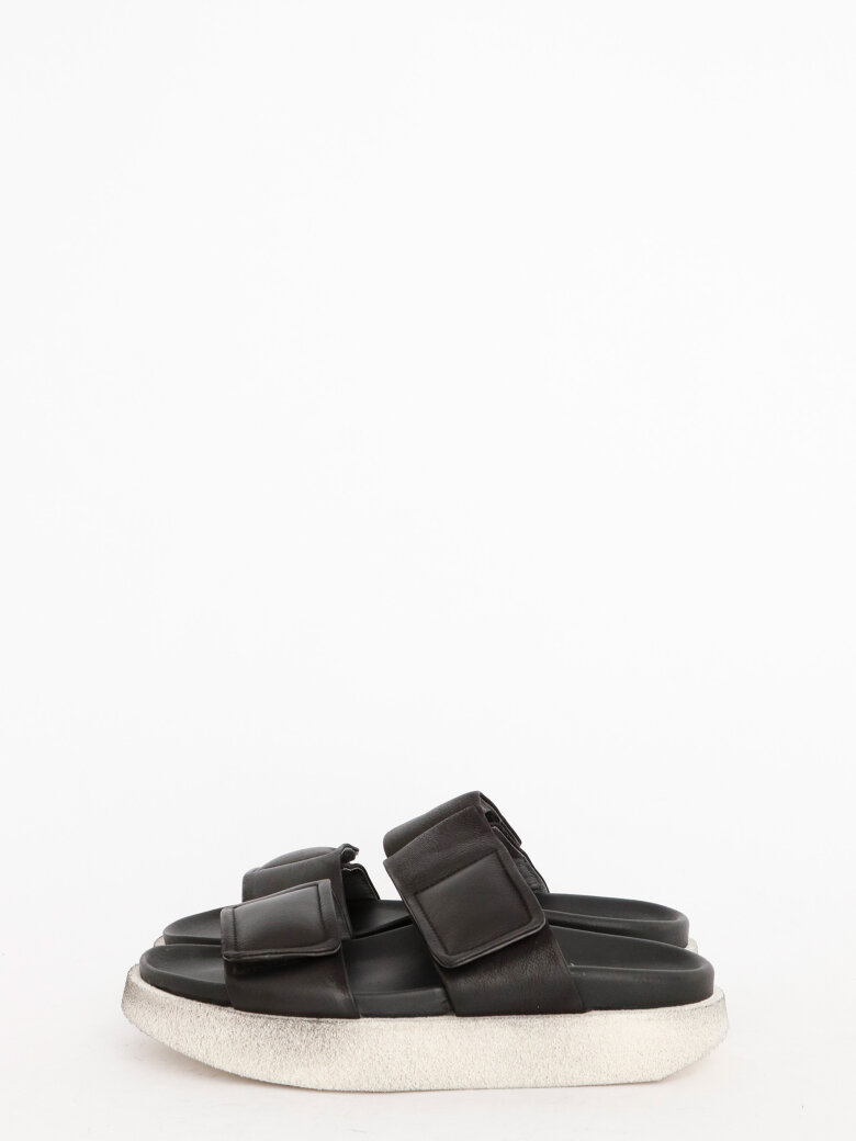 Lofina - Sandal med microsål og velcro